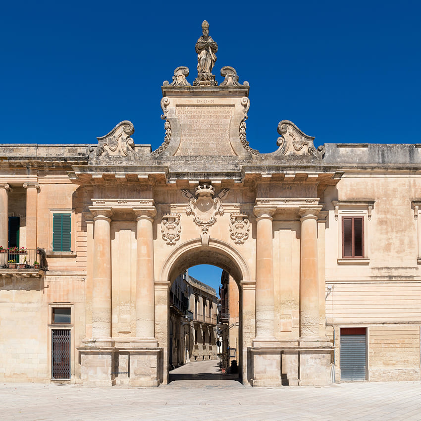 porta san biagio lecce tour centro storico